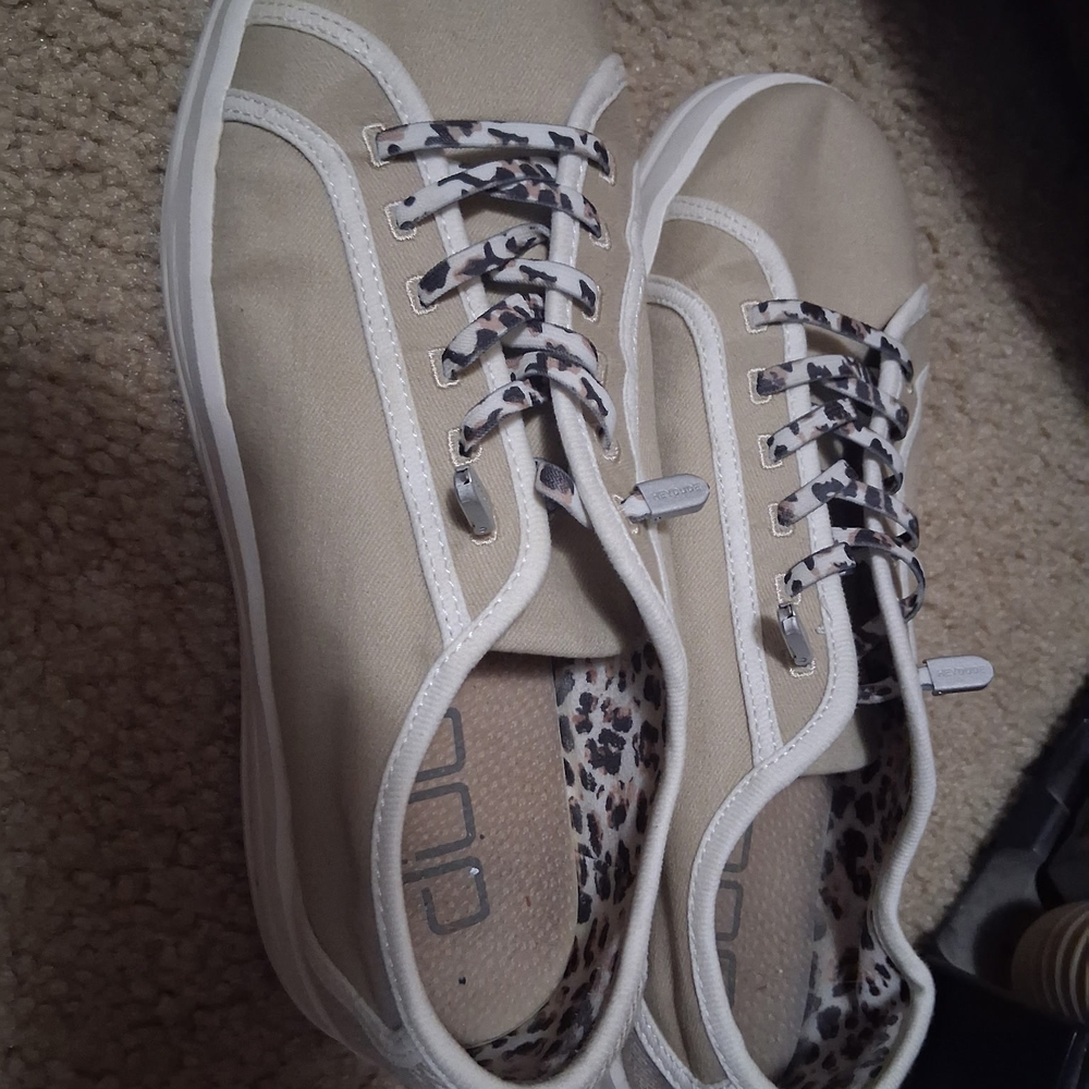 Stylish Beige Canvas Sneakers
